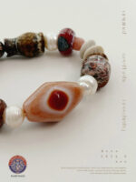 MANOMADE Dawn Makeup handmade agate natural stone pearl bracelet, product detail view